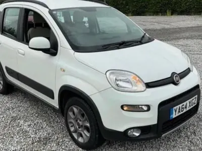 Used Fiat Panda 4x4 85 HP (62 kW) 2015 White Hatchback