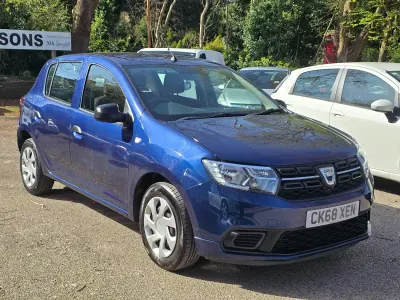 Used Dacia Sandero Essentiel 90 HP (66 kW) 2018 Blue Hatchback