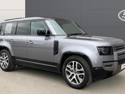 Usado Land Rover Defender SE Dynamic 300 HP (220 kW) 2022 Cinzento SUV