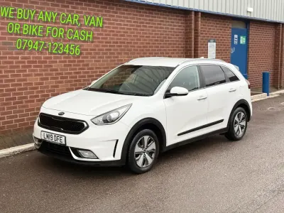 Używany Kia Niro 141 KM (103 kW) 2019 Biały SUV