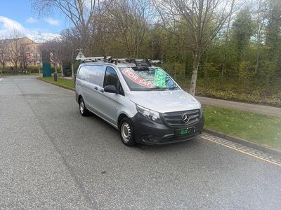 Usado Mercedes Vito 2018 Prateado Van