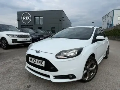 Używany Ford Focus ST 250 KM (183 kW) 2012 Biały Hatchback