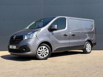 Begagnad Renault Trafic 2018 Grå Minibuss
