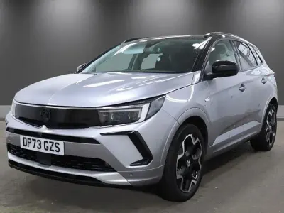 Second-hand Vauxhall Grandland X Ultimate 130 CP (95 kW) 2023 Gri SUV