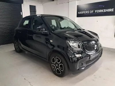Used Smart ForFour Premium 2017 Black Hatchback