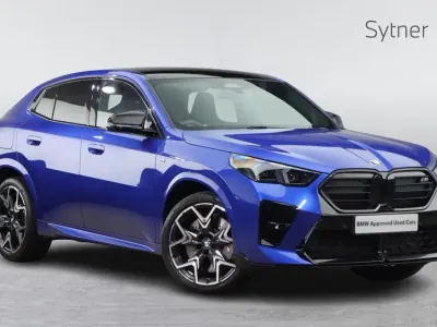Begagnad BMW X2 Comfort Edition 296 HK (217 kW) 2025 Blå SUV