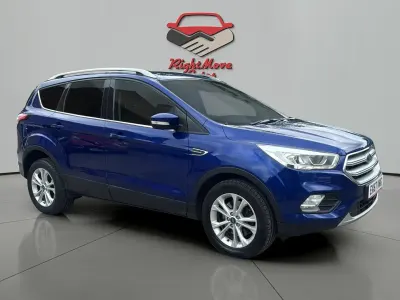 Käytetty Ford Kuga Titanium 150 HP (110 kW) 2017 Sininen Katumaasturi