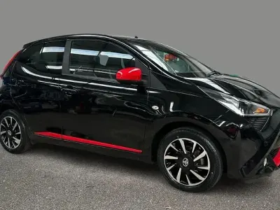 Usado Toyota Aygo Trend 72 HP (52 kW) 2021 Preto Citadino
