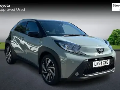 Used Toyota Aygo X 72 HP (52 kW) 2024 Green SUV