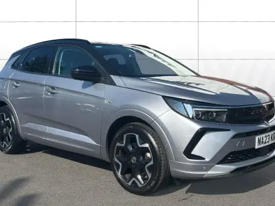 Gebraucht Vauxhall Grandland X Ultimate 131 PS (96 kW) 2023 Grau SUV