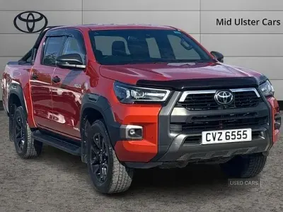 Usado Toyota HiLux 201 CV (147 kW) 2023 Naranja Pickup/Camioneta