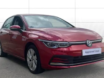 Used VW Golf VIII Style 131 HP (96 kW) 2023 Red Hatchback