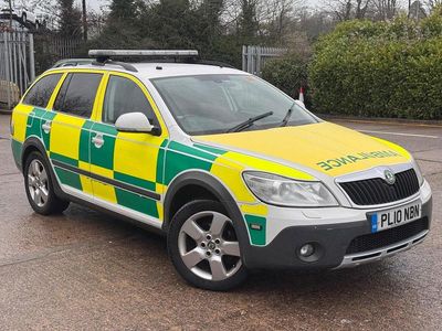 Used Skoda Octavia Scout 4x4 2010 White Estate
