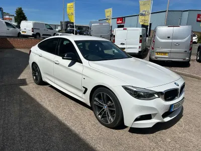 Used BMW 330 M Sport 2016 White Hatchback