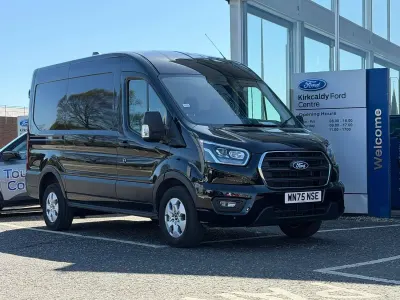 Usado Ford Transit Limited 130 HP (95 kW) 2025 Preto Van
