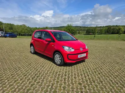 Usado VW up! move up! 60 HP (44 kW) 2015 Vermelho Citadino