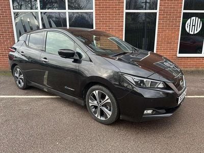 Begagnad Nissan Leaf N-Connecta 110 kW (150 HK) 2020 Svart Halvkombi