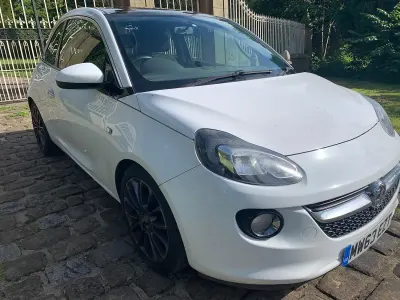 Used Vauxhall Adam Glam 70 HP (51 kW) 2014 White Hatchback