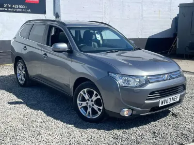 Używany Mitsubishi Outlander 150 KM (110 kW) 2013 Szary SUV