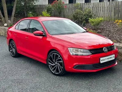 Used VW Jetta SE 140 HP (102 kW) 2011 Red Sedan