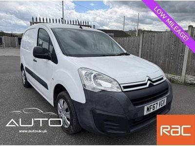 Używany Citroën Berlingo 100 KM (73 kW) 2017 Biały Minivan
