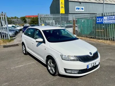 Used Skoda Rapid SE 2014 White Hatchback