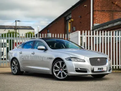 Used Jaguar XJ Portfolio 300 HP (220 kW) 2017 Silver Sedan
