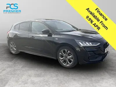 Used Ford Focus ST-Line 123 HP (90 kW) 2023 Agate black (premium colour) Hatchback