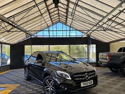 Used Mercedes GLA180 Urban 122 HP (89 kW) 2019 Black SUV