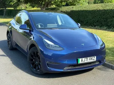 Used Tesla Model Y Long Range AWD 378 kW (514 HP) 2022 Blue SUV