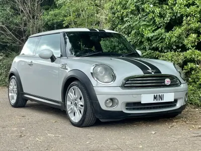 Begagnad Mini Cooper Hatch 2009 Vit Halvkombi