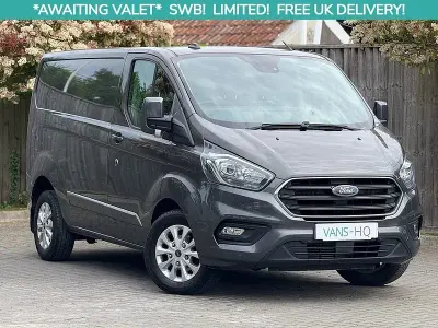 Begagnad Ford Transit Custom Limited 130 HK (95 kW) 2022 Grå Van