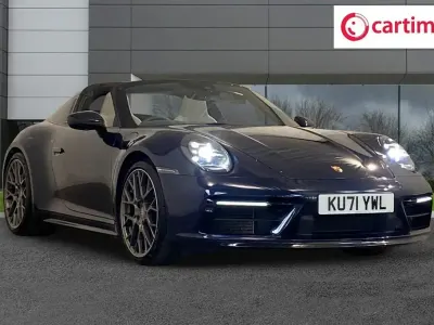 Usado Porsche 992 450 CV (330 kW) 2021 Azul Descapotable
