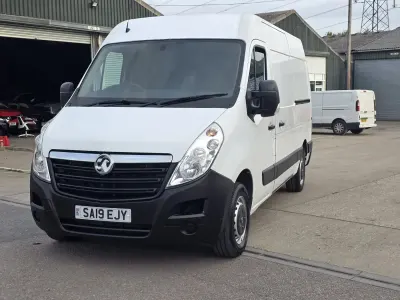 Used Vauxhall Movano 130 HP (95 kW) 2019 White MPV