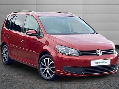 Used VW Touran SE 105 HP (77 kW) 2015 Wild cherry red MPV