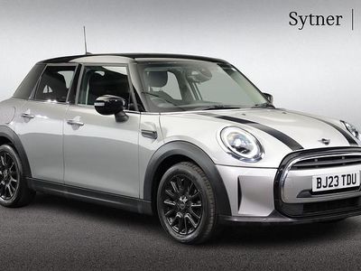 Używany Mini Cooper Classic 134 KM (98 kW) 2023 Srebrny Hatchback