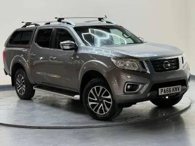 Used Nissan Navara Tekna 190 HP (139 kW) 2017 Grey Pickup