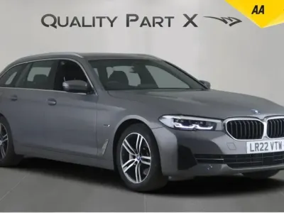Begagnad BMW 530e 2022 Grå Kombi