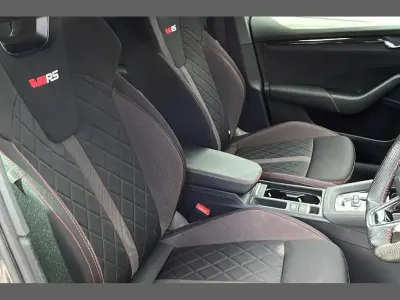 Używany Skoda Octavia vRS 245 KM (180 kW) 2023 Szary Hatchback