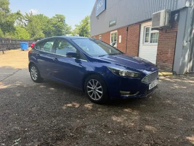 Used Ford Focus Titanium 125 HP (91 kW) 2017 Blue Hatchback