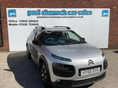 Usado Citroën C4 Cactus Flair 100 HP (73 kW) 2016 Prateado Citadino