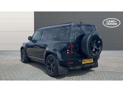 Usado Land Rover Defender HSE Dynamic 300 HP (220 kW) 2023 Preto SUV