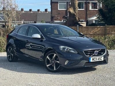 Used Volvo V40 R-Design 115 HP (84 kW) 2014 Blue Hatchback