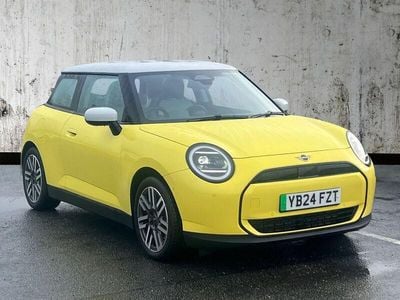 Used Mini Cooper Hatch 133 kW (181 HP) 2024 Yellow Hatchback