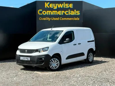 Used Peugeot Partner 2019 White MPV