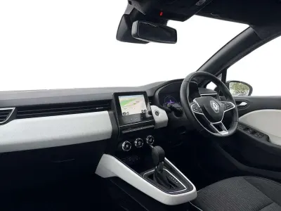 Usado Renault Clio V Techno 143 HP (105 kW) 2023 Branco Citadino