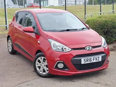 Used Hyundai i10 Edition 66 HP (48 kW) 2016 Red Hatchback
