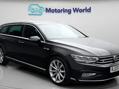 Used VW Passat R-line 150 HP (110 kW) 2023 Black Estate