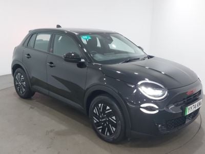 Used Fiat 600 Red 114 kW (156 HP) 2025 Black Hatchback