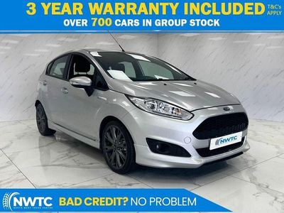 Usado Ford Fiesta ST-Line 125 HP (91 kW) 2017 Prateado Citadino